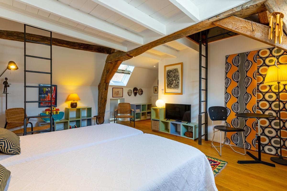 Bed and Breakfast L'Atelier Du Relais Laives Екстер'єр фото