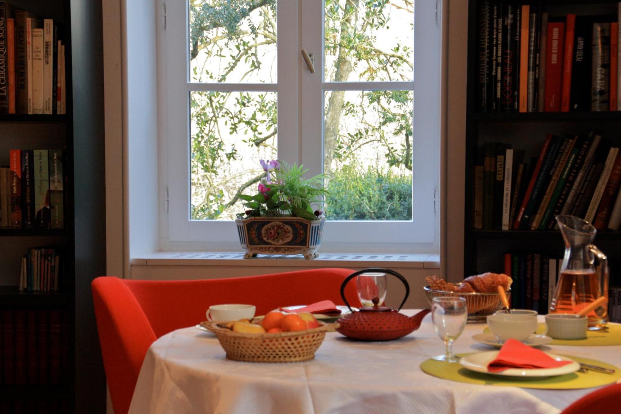 Bed and Breakfast L'Atelier Du Relais Laives Екстер'єр фото